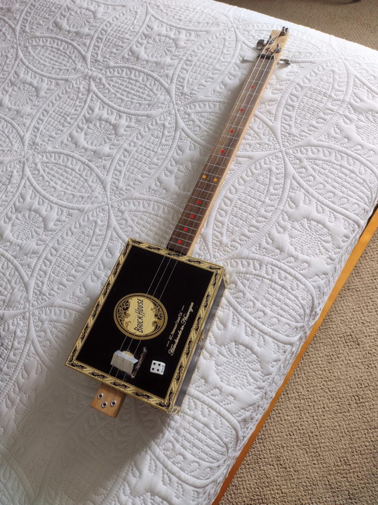 cigar box guitar